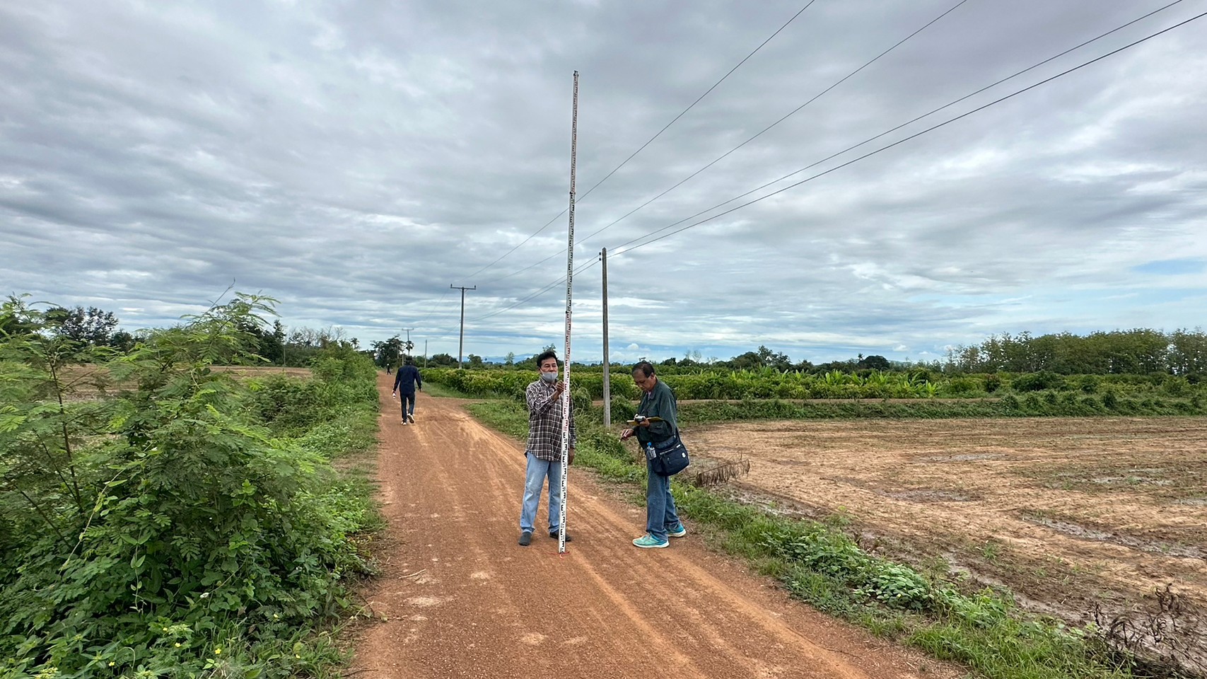 title - สำรวจความเหมาะสมงานพัฒนาโครงสร้างพื้นฐานทางคมนาคมในเขตปฏิรูปที่ดินจังหวัดสุโขทัย